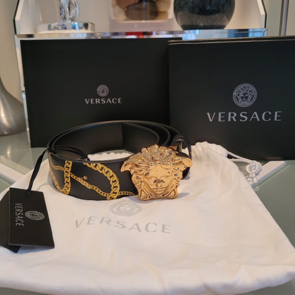 VERSACE MEN'S REVERSIBLE LA MEDUSA BUCKLE, BELT SIZE 85 MADE IN ITALY 🇮🇹.